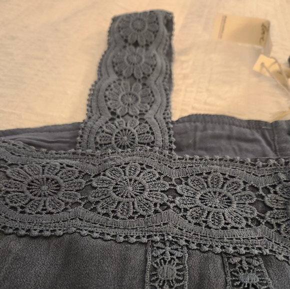 Lovestitch Quincy Midi Dress - Picture 3 of 7